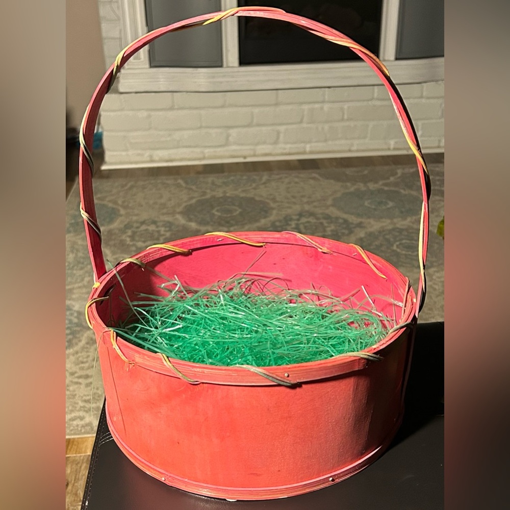 Vintage Pink Round Wood Woven Easter Basket with Handle 11”X5” - Picture 3 of 5